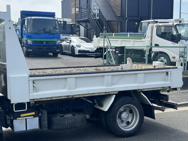 三菱 キャンター TPG-FBA30(2WD)の写真7