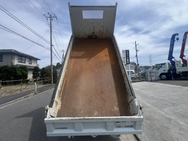 三菱 キャンター TPG-FBA30(2WD)の写真10
