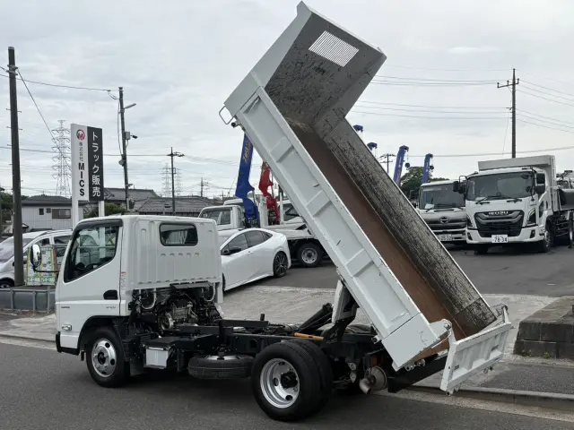 三菱 キャンター 2RG-FBA60(2WD)の写真9