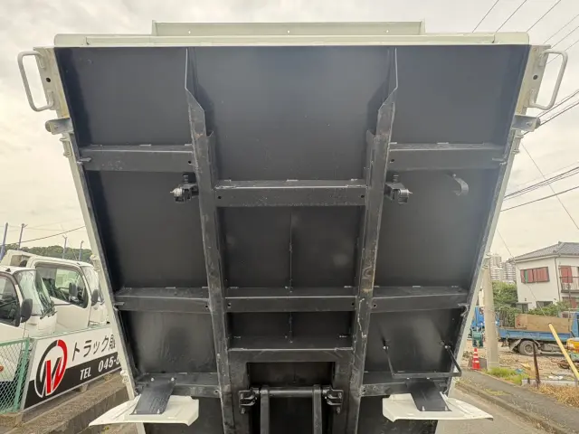 三菱 キャンター 2RG-FBA60(2WD)の写真13