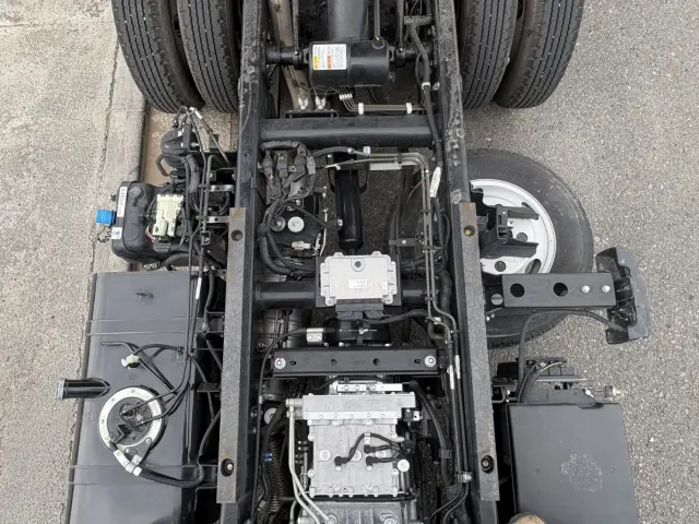 三菱 キャンター 2RG-FBA60(2WD)の写真15
