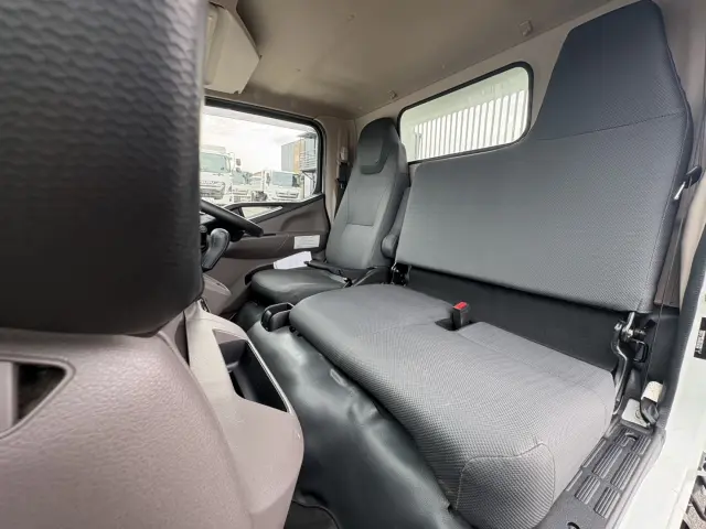 三菱 キャンター 2RG-FBA60(2WD)の写真23