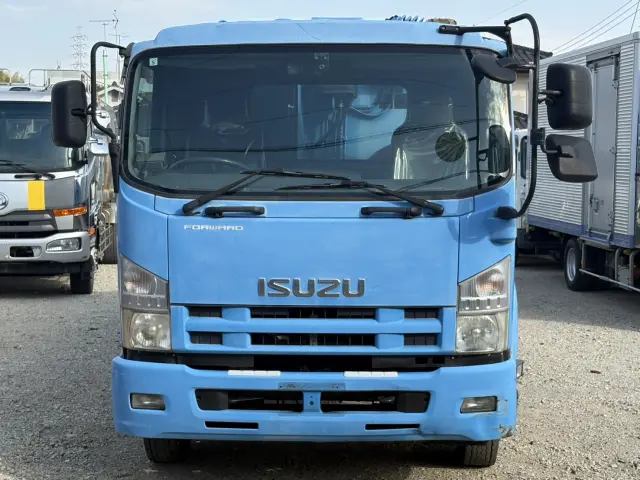 いすゞ フォワード SKG-FRR90S2(2WD)の写真5