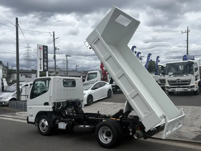 三菱 キャンター 2RG-FBA60(2WD)の写真9