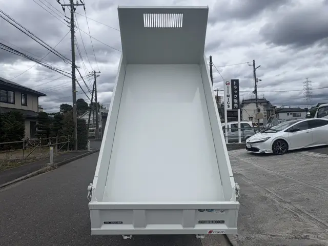 三菱 キャンター 2RG-FBA60(2WD)の写真10