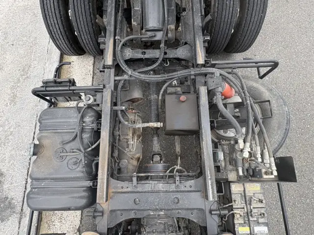 いすゞ エルフ SKG-NPR85YN(2WD)の写真16