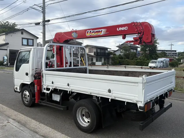 いすゞ エルフ SKG-NKR85R(2WD)の写真4