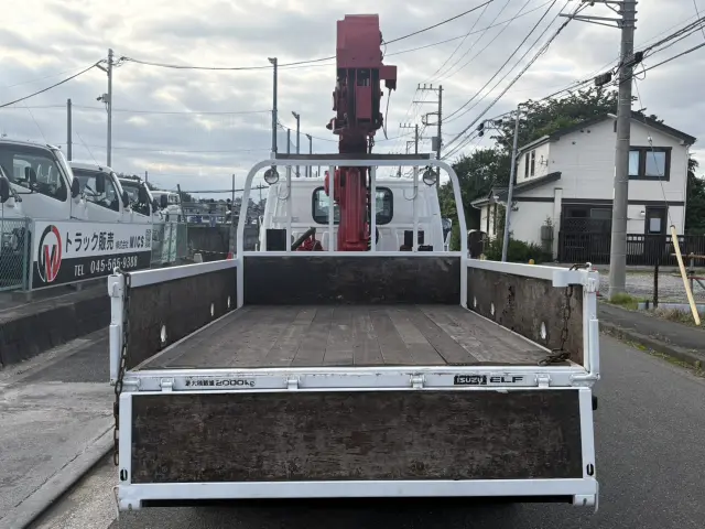 いすゞ エルフ SKG-NKR85R(2WD)の写真9