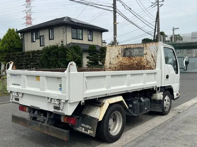 いすゞ エルフ TPG-NKR85AN(2WD)の写真3