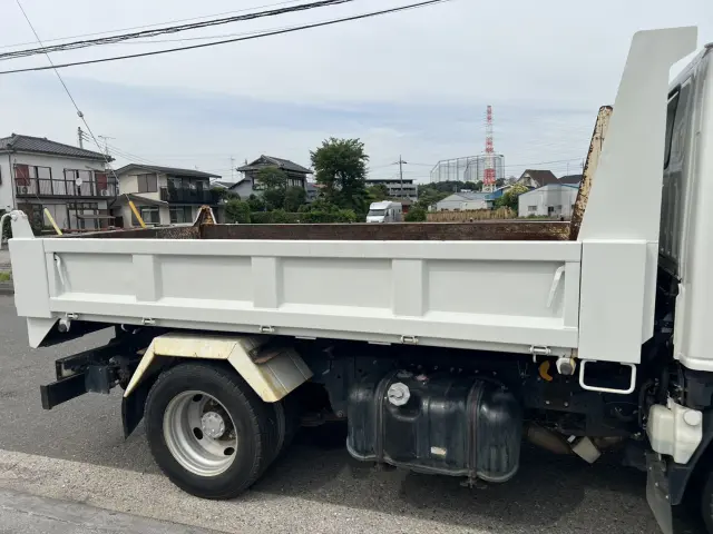 いすゞ エルフ TPG-NKR85AN(2WD)の写真6