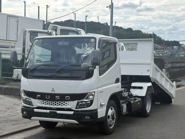 三菱 キャンター 2RG-FBA60(2WD)の写真1