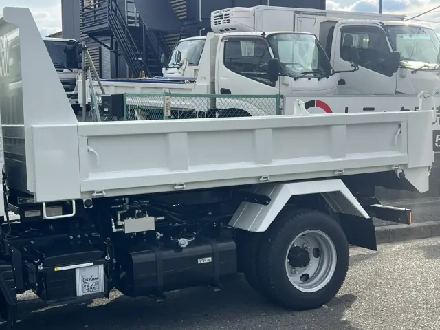三菱 キャンター 2RG-FBA60(2WD)の写真7