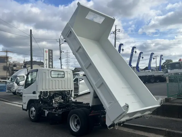 三菱 キャンター 2RG-FBA60(2WD)の写真10