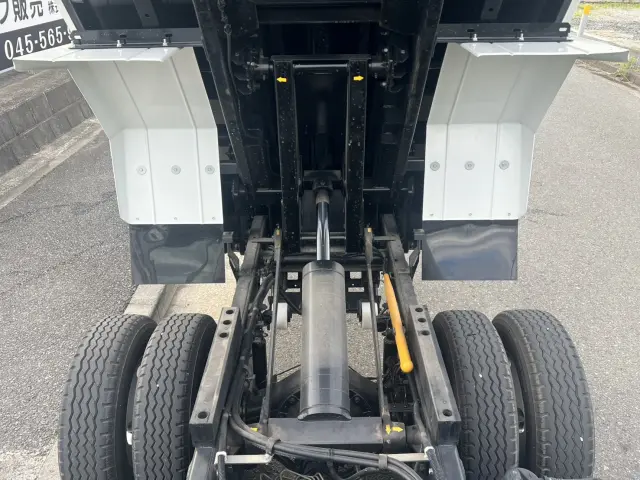 三菱 キャンター 2RG-FBA60(2WD)の写真15