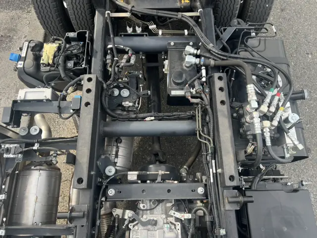 三菱 キャンター 2RG-FBA60(2WD)の写真16