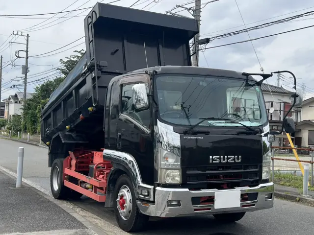 いすゞ フォワード LKG-FTR90S2(2WD)の写真2