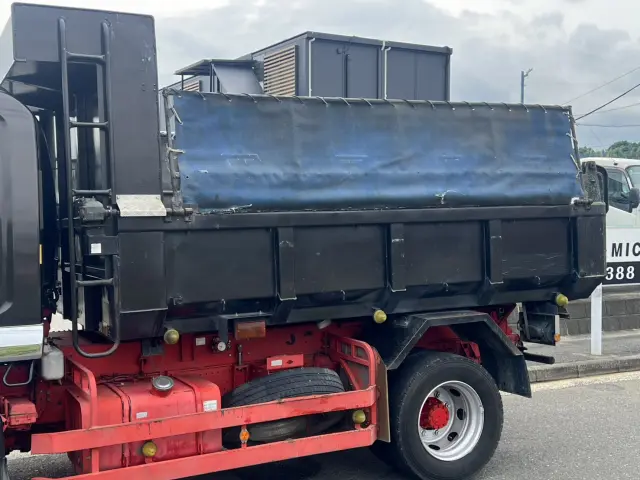 いすゞ フォワード LKG-FTR90S2(2WD)の写真7