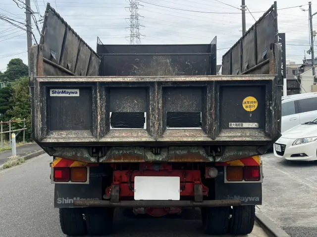 いすゞ フォワード LKG-FTR90S2(2WD)の写真8