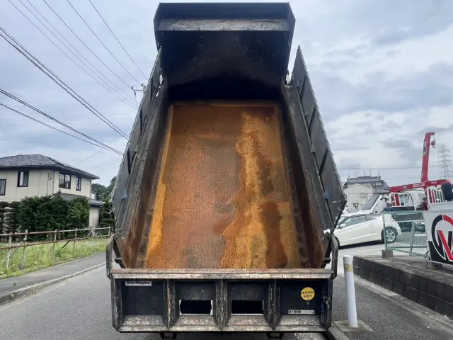 いすゞ フォワード LKG-FTR90S2(2WD)の写真10