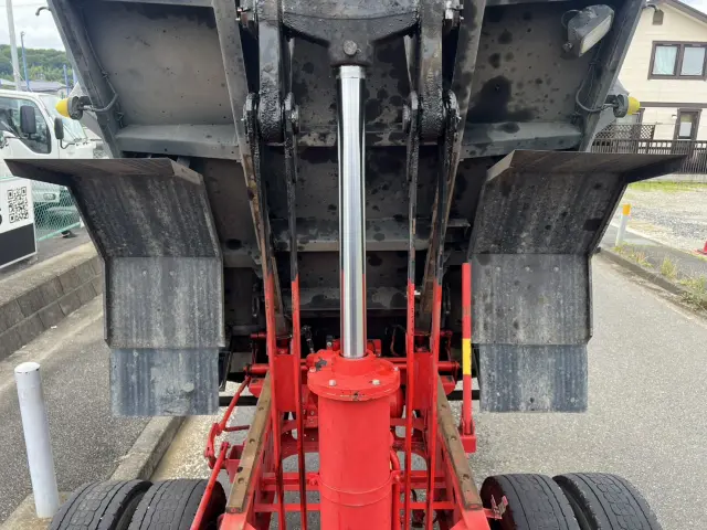 いすゞ フォワード LKG-FTR90S2(2WD)の写真14