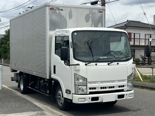 いすゞ エルフ BKG-NMR85AN(2WD)の写真2
