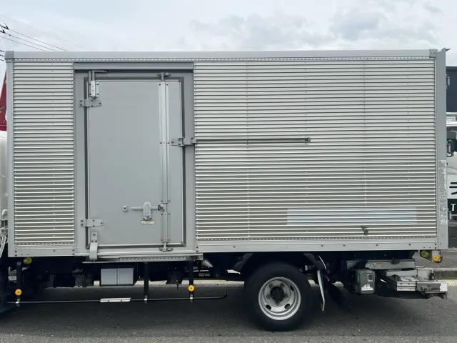 いすゞ エルフ BKG-NMR85AN(2WD)の写真7