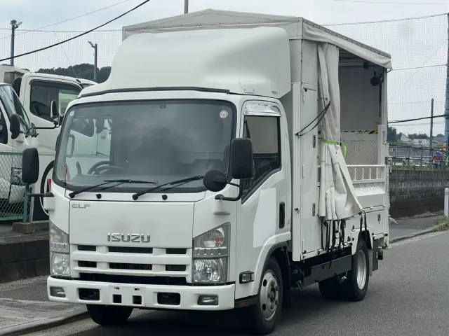 いすゞ エルフ BDG-NMR85N(2WD)の写真1
