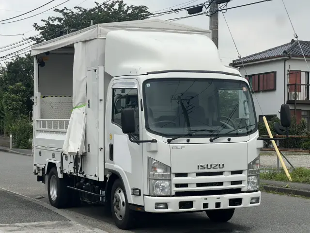 いすゞ エルフ BDG-NMR85N(2WD)の写真2