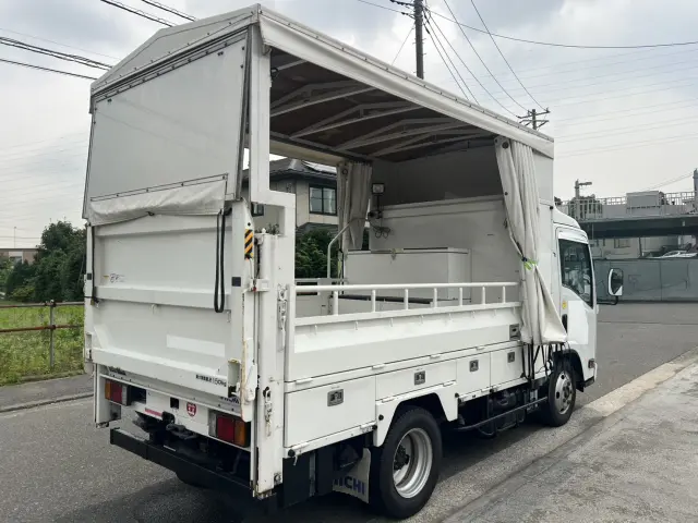 いすゞ エルフ BDG-NMR85N(2WD)の写真3