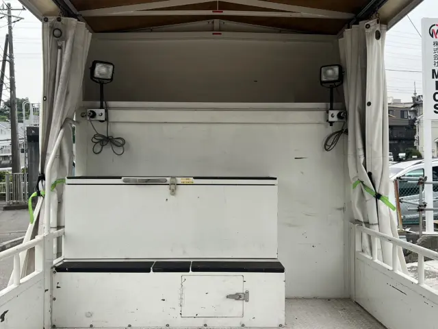 いすゞ エルフ BDG-NMR85N(2WD)の写真15