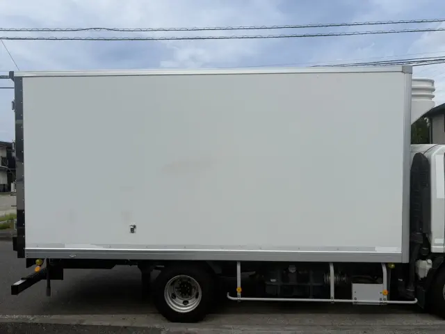 いすゞ エルフ TPG-NPR85AN(2WD)の写真6