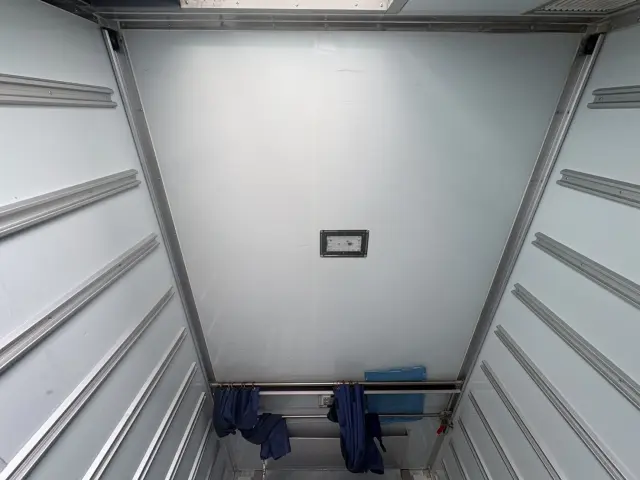 いすゞ エルフ TPG-NPR85AN(2WD)の写真15