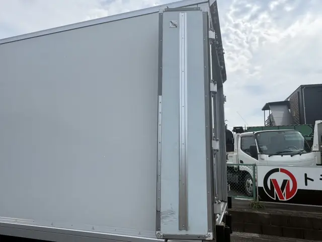 いすゞ エルフ TPG-NPR85AN(2WD)の写真16