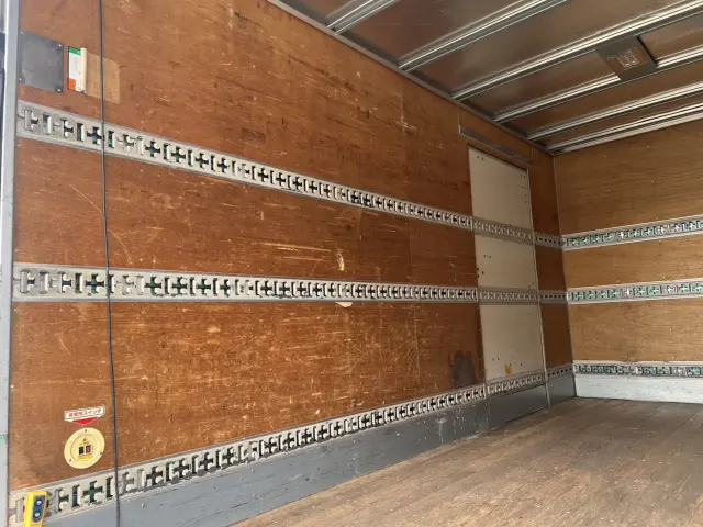 いすゞ エルフ TKG-NPR85AN(2WD)の写真13