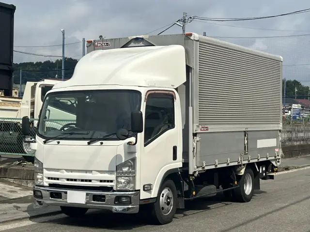 いすゞ エルフ BKG-NPR85AN(2WD)の写真1