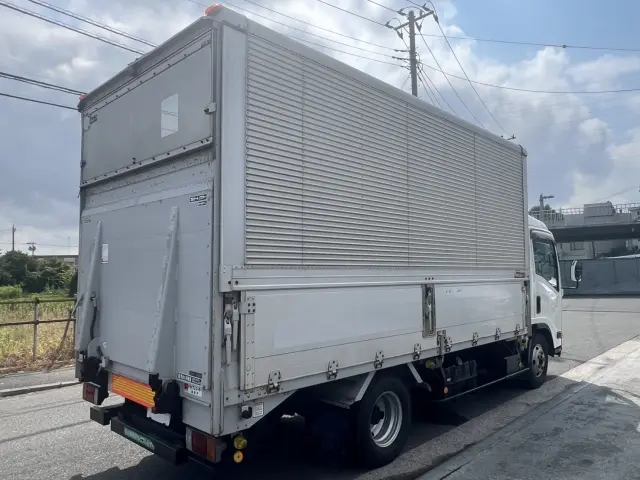 いすゞ エルフ BKG-NPR85AN(2WD)の写真3