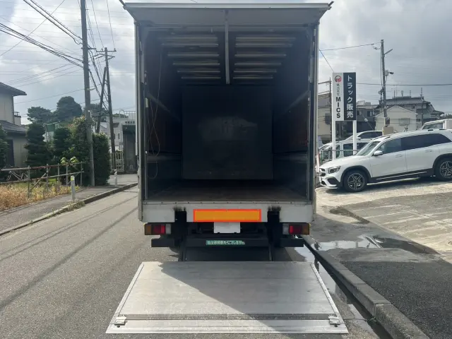 いすゞ エルフ BKG-NPR85AN(2WD)の写真9