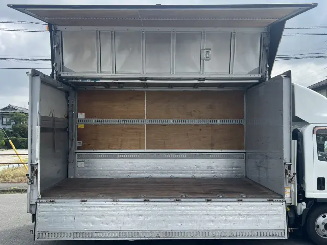 いすゞ エルフ BKG-NPR85AN(2WD)の写真19