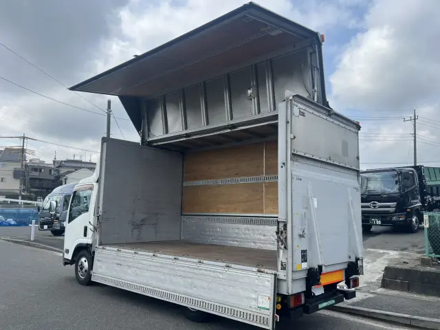 いすゞ エルフ BKG-NPR85AN(2WD)の写真23