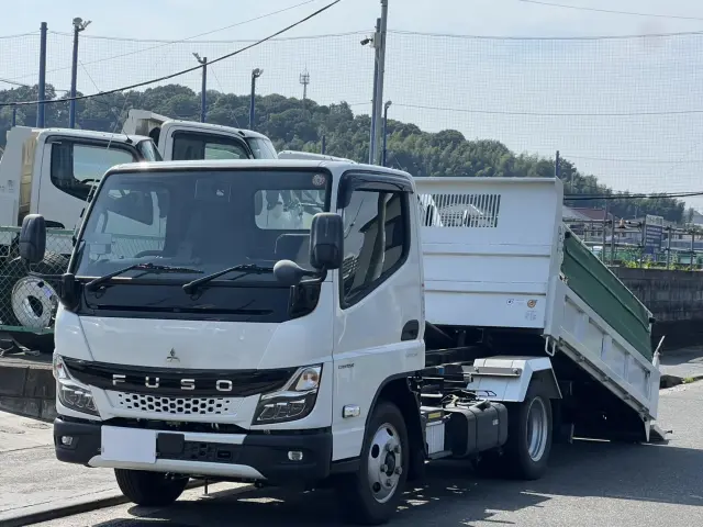 三菱 キャンター 2RG-FBA60(2WD)の写真1