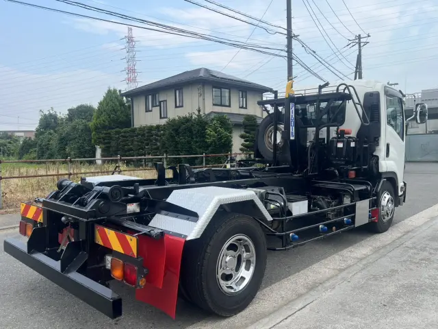 いすゞ フォワード LPG-FTR90S2(2WD)の写真3