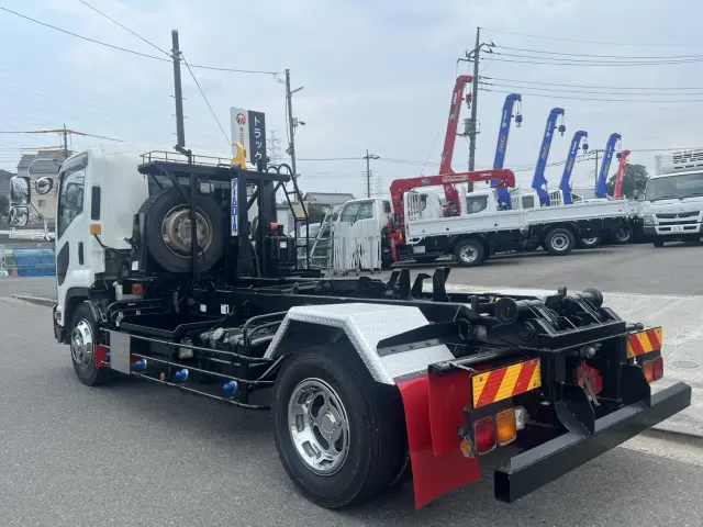 いすゞ フォワード LPG-FTR90S2(2WD)の写真4