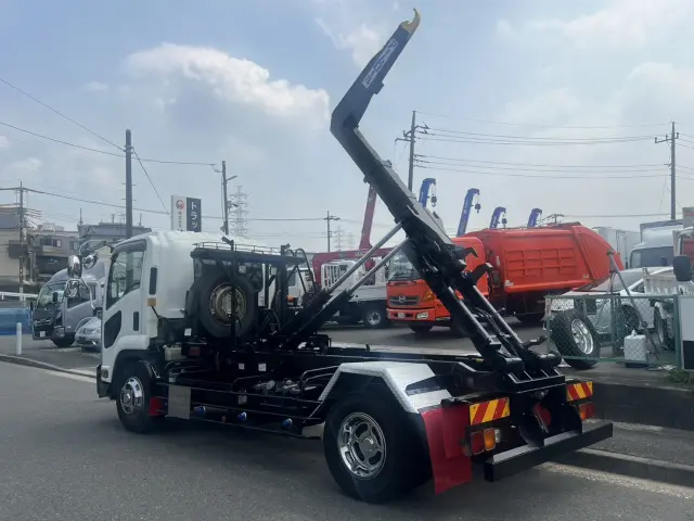 いすゞ フォワード LPG-FTR90S2(2WD)の写真7