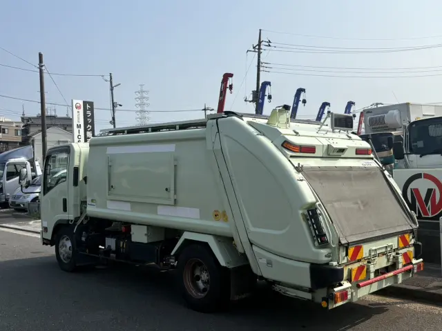 いすゞ エルフ SKG-NPR85YN(2WD)の写真4