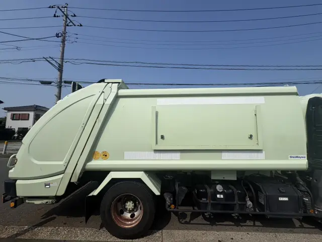 いすゞ エルフ SKG-NPR85YN(2WD)の写真6