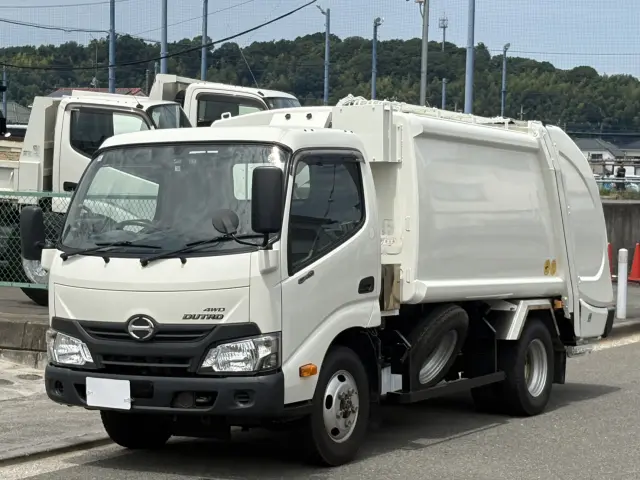 日野 デュトロ TKG-XZU685M(4WD)の写真1