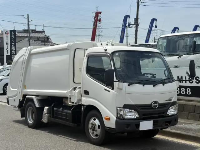 日野 デュトロ TKG-XZU685M(4WD)の写真2