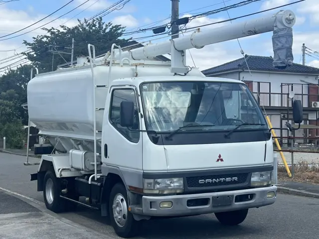 三菱 キャンター KK-FE63ECX(2WD)の写真2