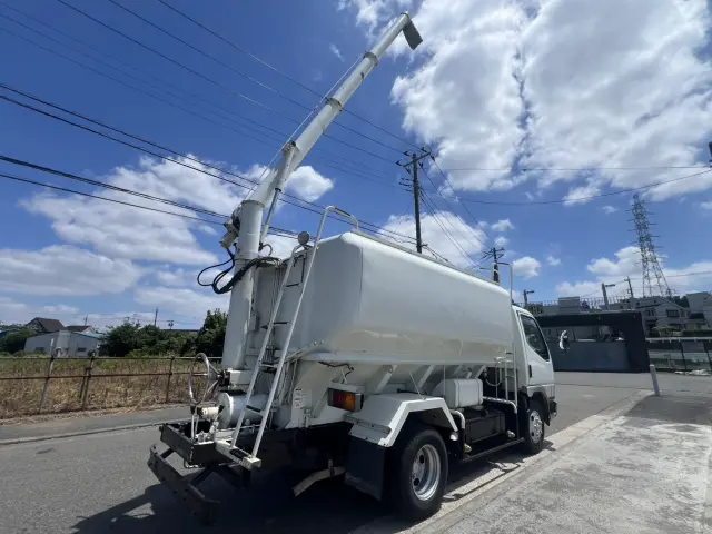 三菱 キャンター KK-FE63ECX(2WD)の写真9