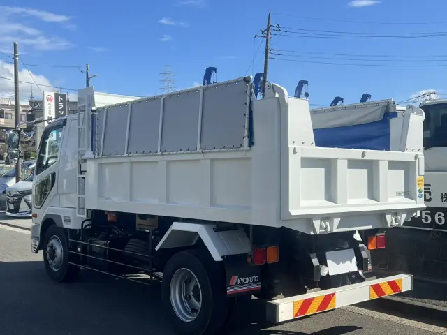 三菱 ファイター 2KG-FK62FZ(2WD)の写真4